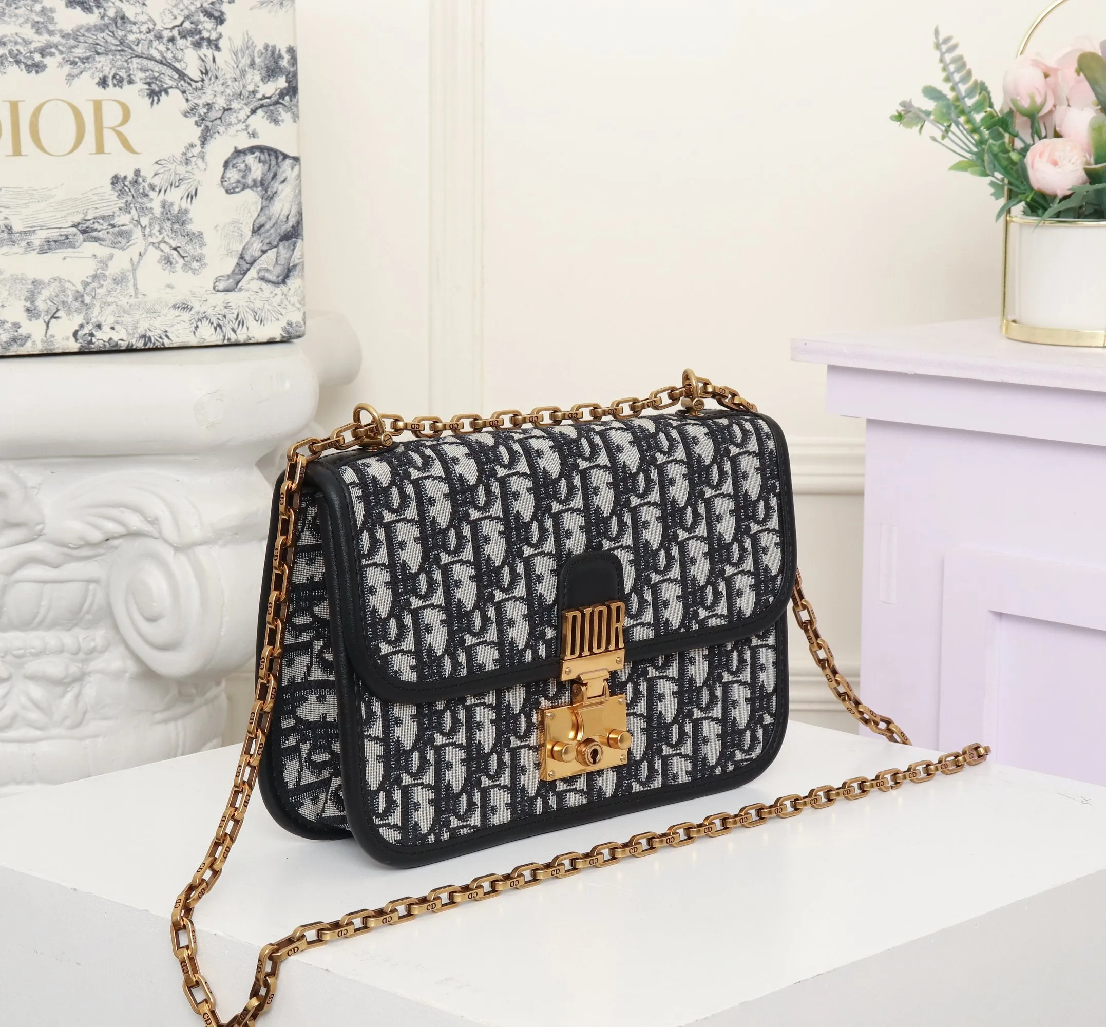 Designer Handbags DR 220