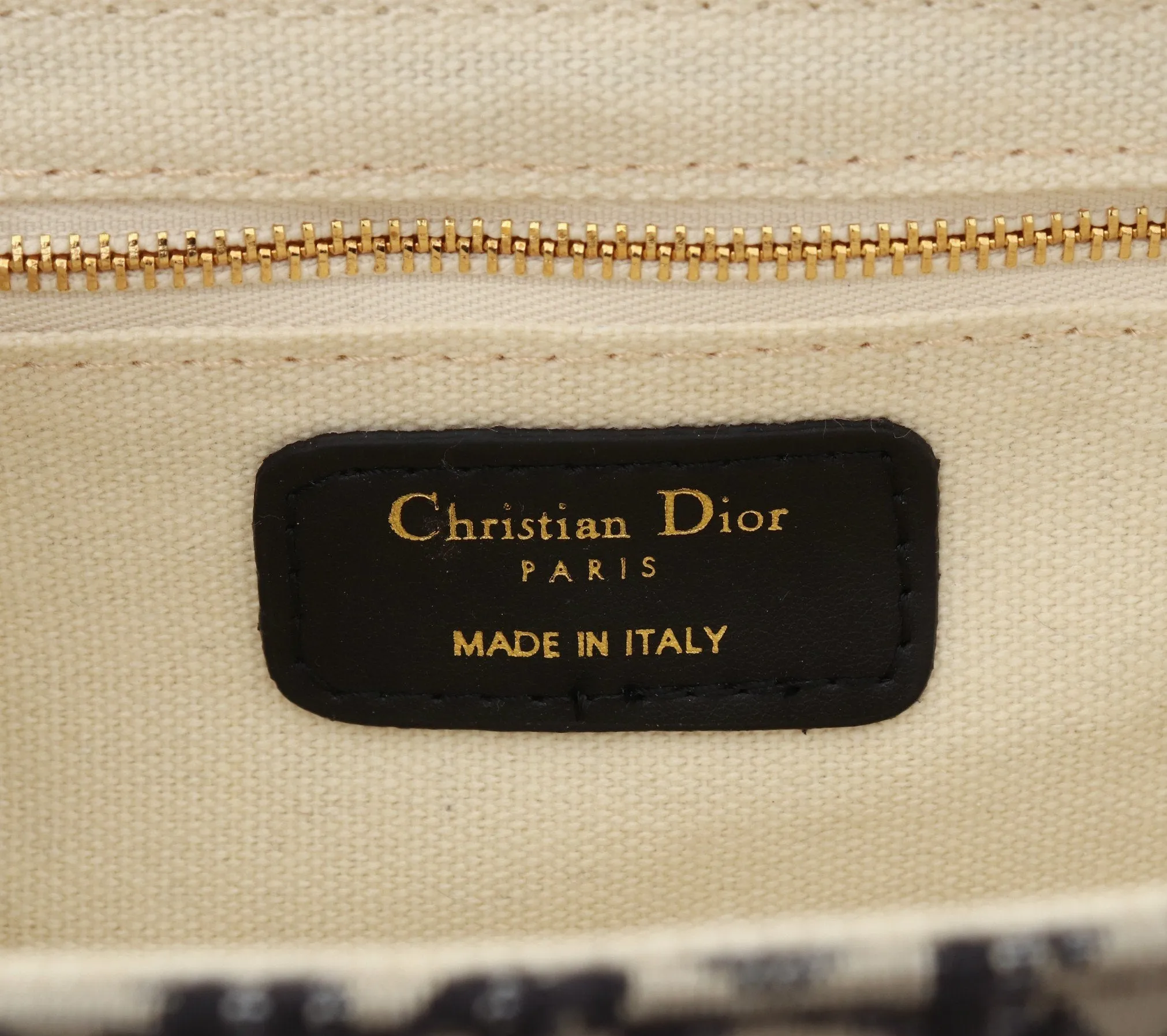 Designer Handbags DR 220