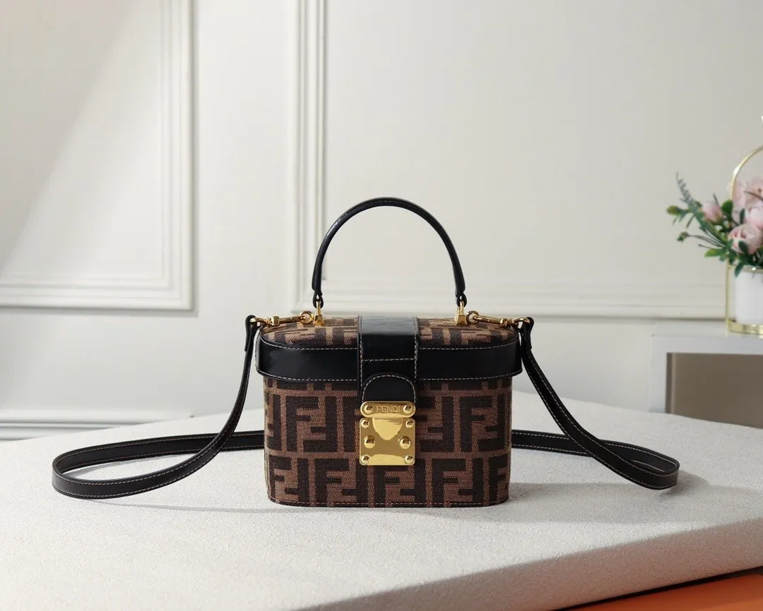 Designer Handbags FD 073
