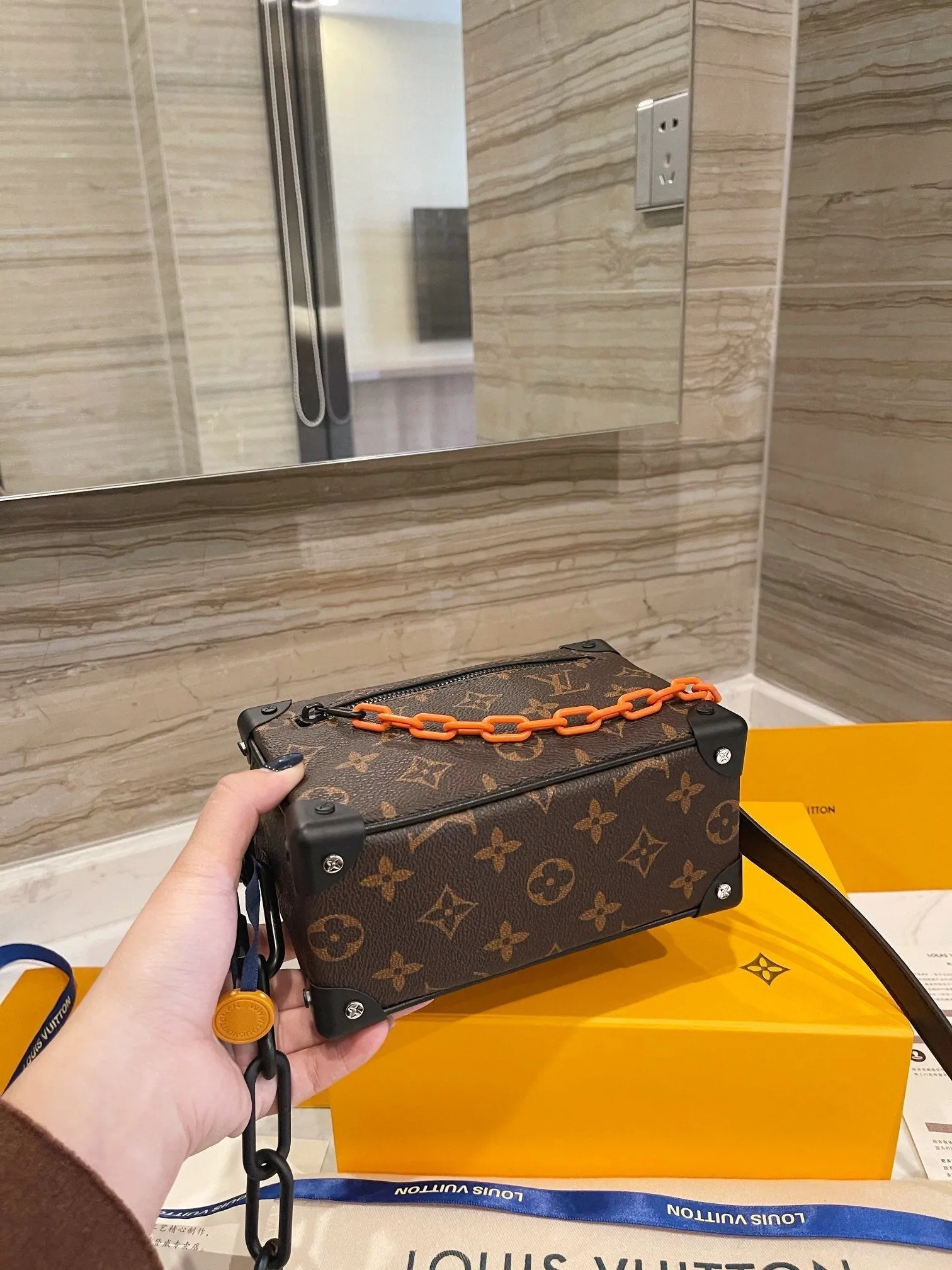 Designer Handbags LN 087