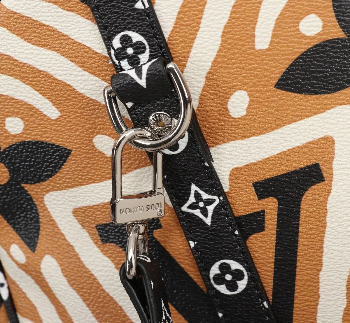 Designer Handbags LN 186