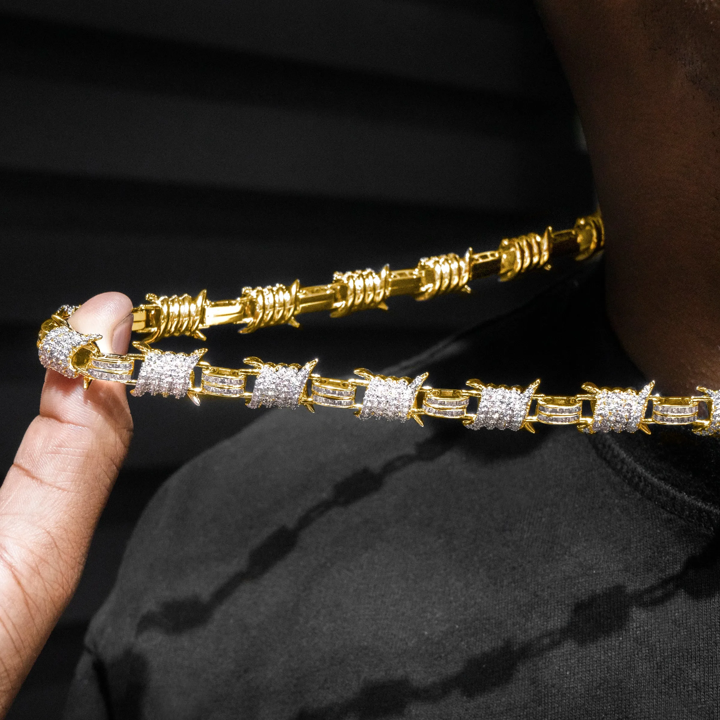 Mens Gold Iced Out Barbed Wire Link Chain