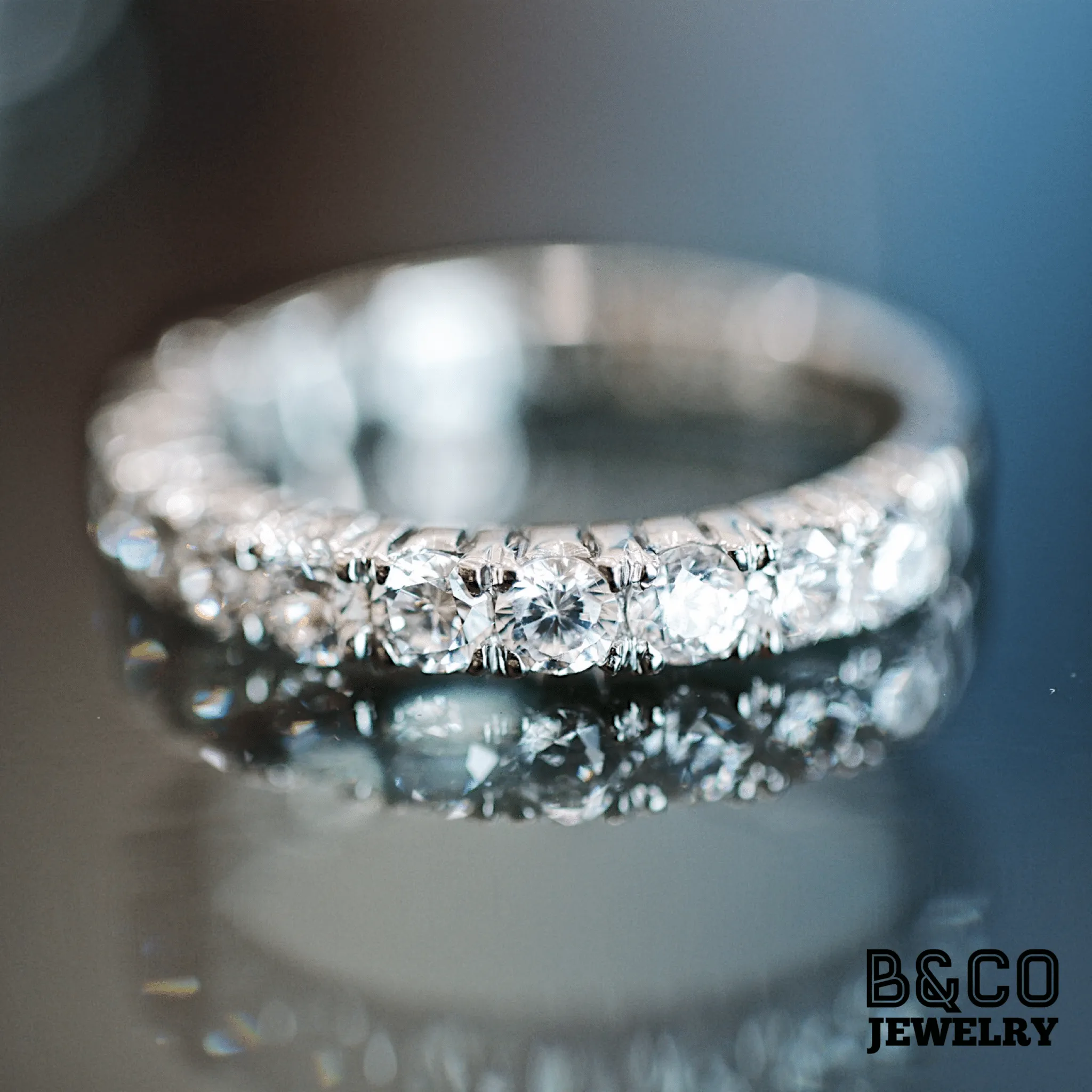 Minimalist Tres Wedding Rings