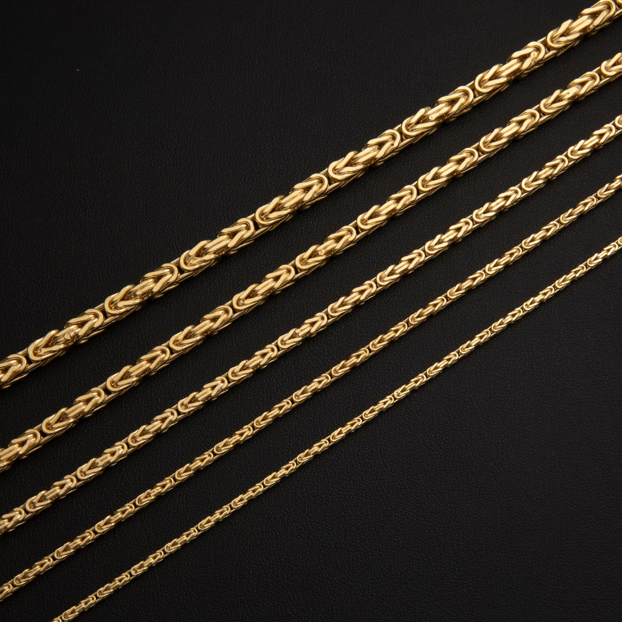 Square Byzantine Link Chain Necklace 14K Yellow Gold - Hollow